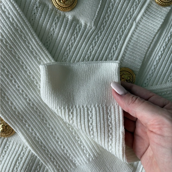 Balmain White Sweater with Gold Buttons - Picture 4 of 6